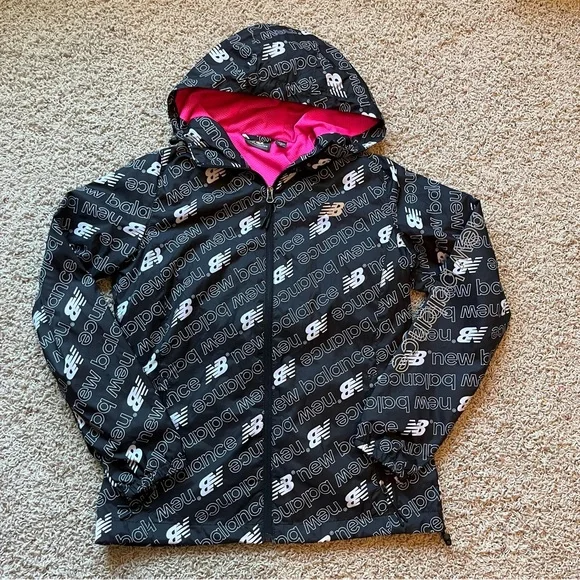 New Balance Women’s Logo Zip Up Windbreaker Jacket - Picture 1 of 6